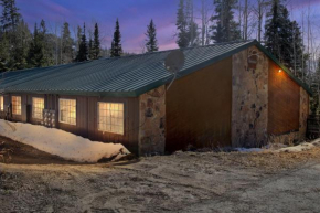 Beautiful Ski-in Ski-out Condo Located On The Eagle Point Resort! condo
